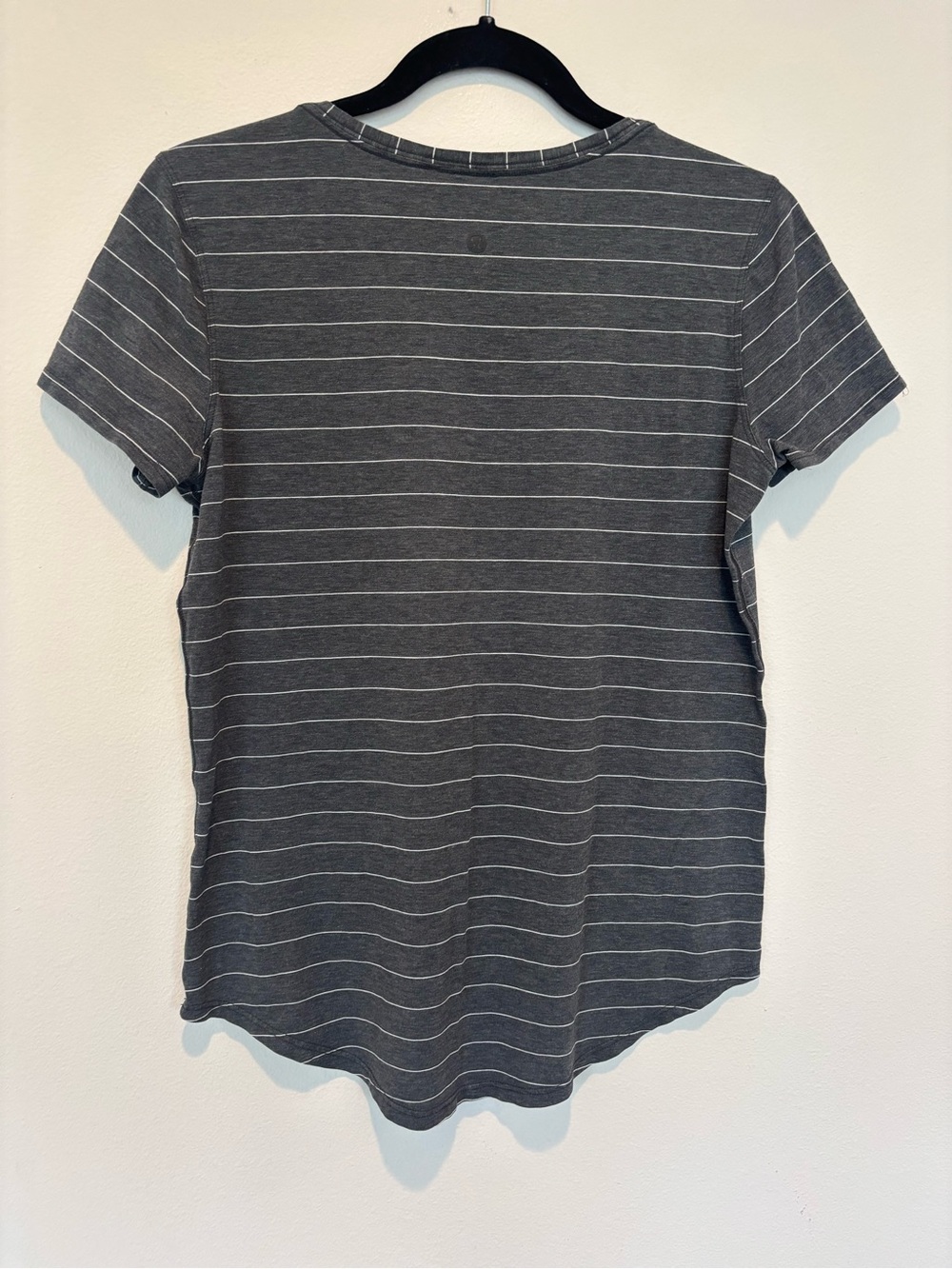 lululemon athletica Women's Charcoal Gray Striped Short Sleeve Tee - Picture 2 of 3